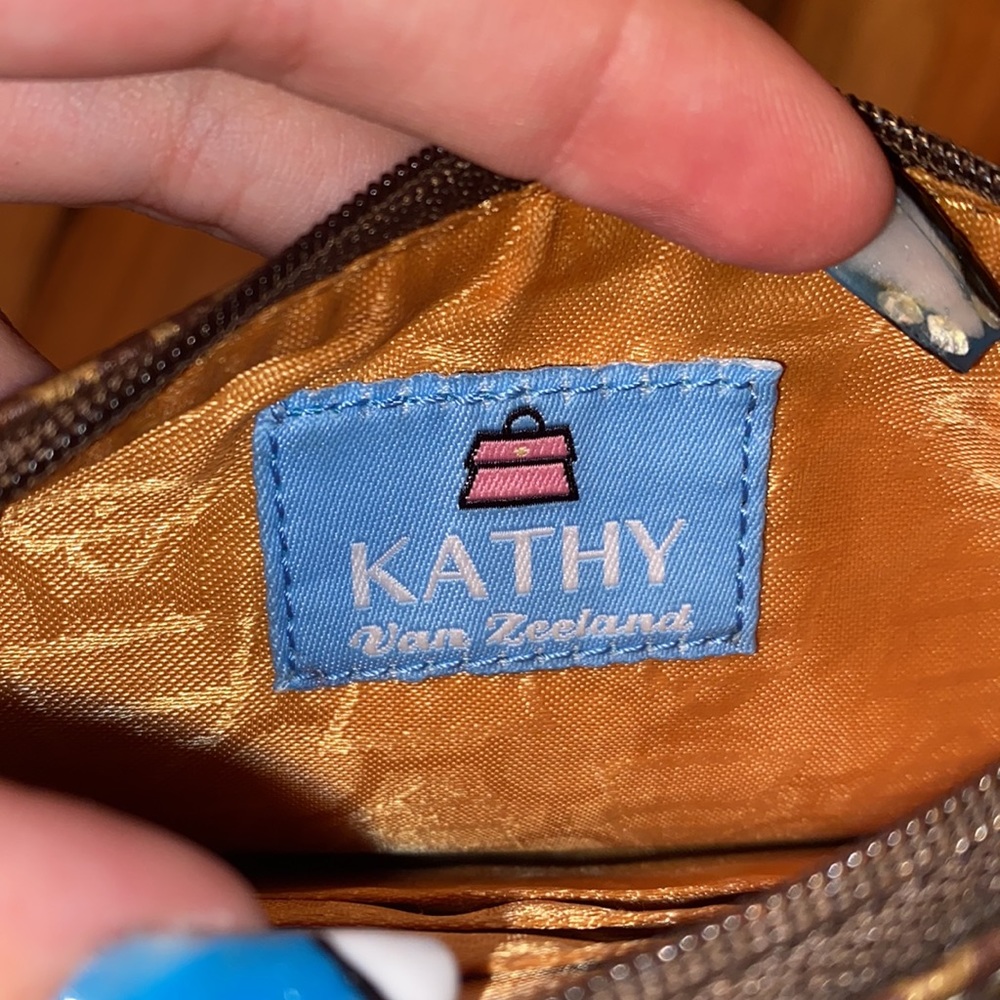 KATHY VAN ZEELAND WRISTLET GOLD~COMES WITH CHARM - Picture 6 of 7
